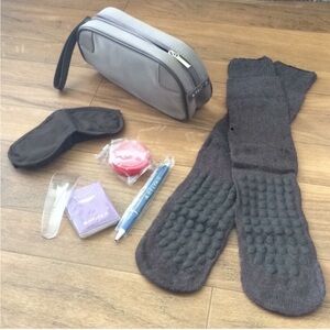 DELTA AIR LINES Vintage toiletry bag taupe brown